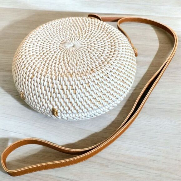 Trending Women's Circular White Cream Rattan Crossbody Bag Natural Floral Lining - Picture 3 of 7